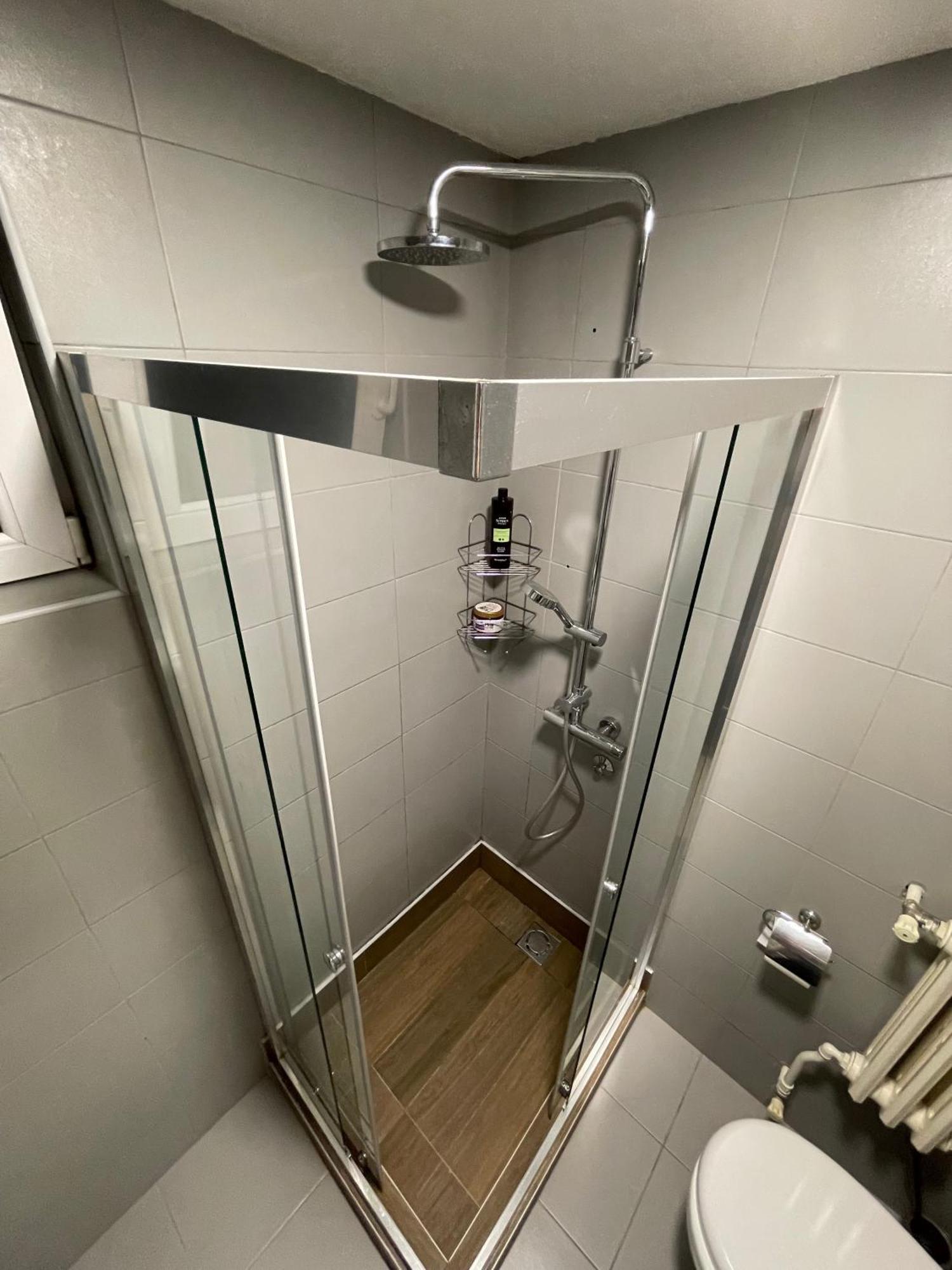 Ruby Luxury Central Apartment Skopje Bagian luar foto
