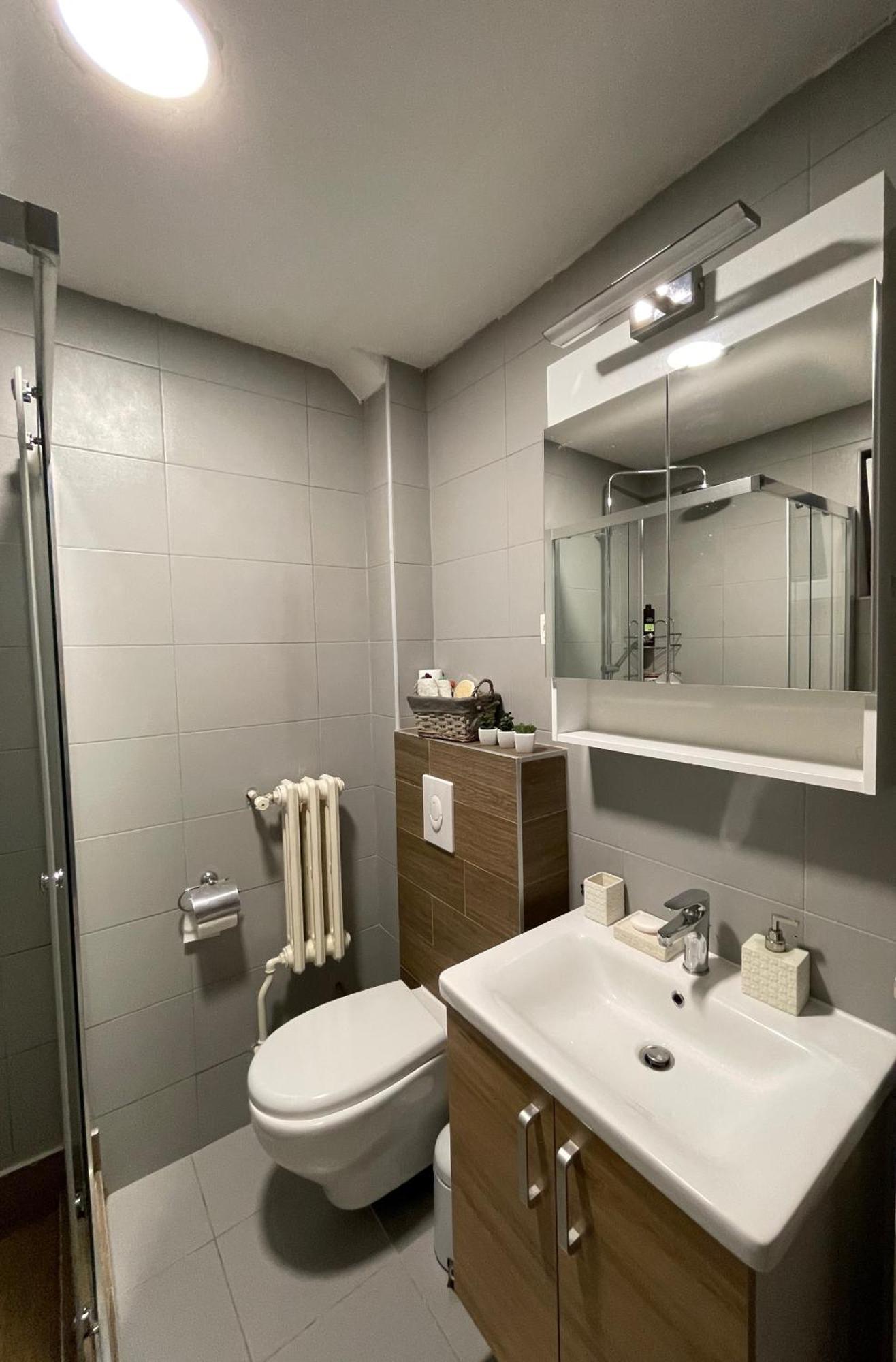 Ruby Luxury Central Apartment Skopje Bagian luar foto