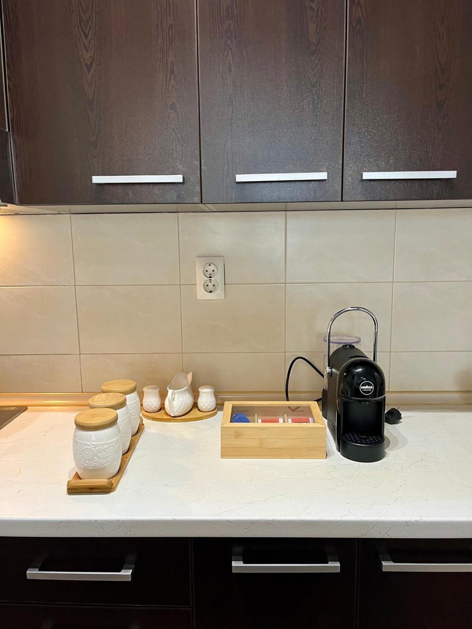 Ruby Luxury Central Apartment Skopje Bagian luar foto
